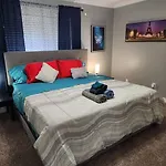 Blue Shark *E4* @ Midtown Comfortable 1Br King Apartment