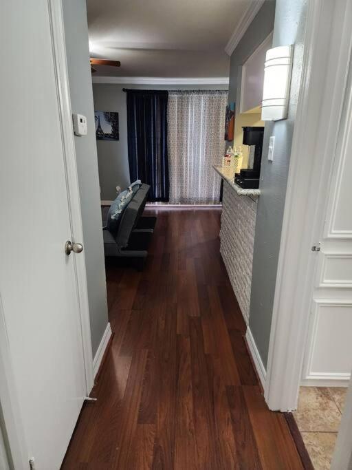 Blue Shark *e4* @ Midtown Comfortable 1br King *