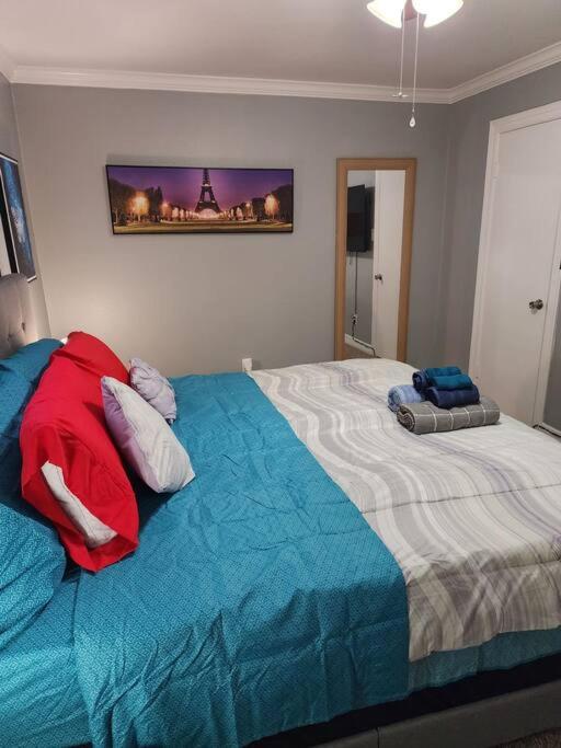 Blue Shark *e4* @ Midtown Comfortable 1br King Houston